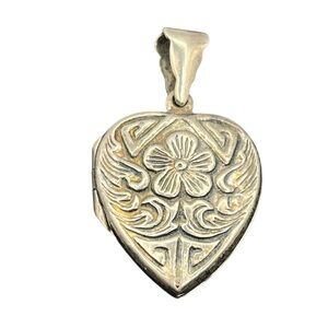 Sterling silver embossed flower design heart locket pendant for necklace vintage